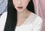 比心小姐姐是做什么的,网络直播界的魅力使者